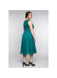 Romantiska Sheego kleita ar platām plecu lencēm