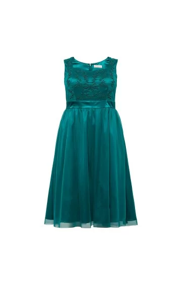 Romantiska Sheego kleita ar platām plecu lencēm