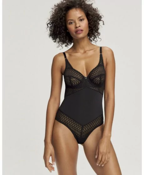 Triumph Aura Spotlight BSW kompresijas jaka ar kapuci