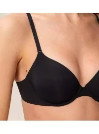 Triumph virsbūves make-up WHP