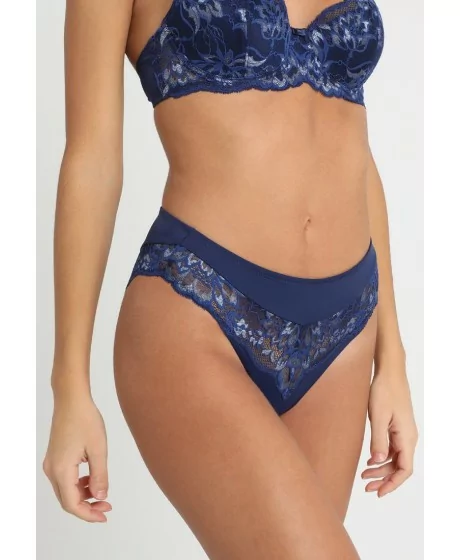 Triumph Amourette Charm Tai