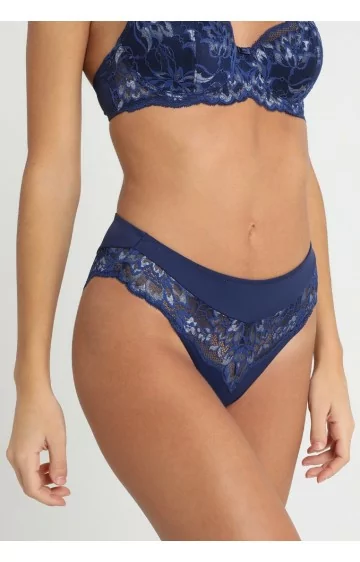 Triumph Amourette Charm Tai