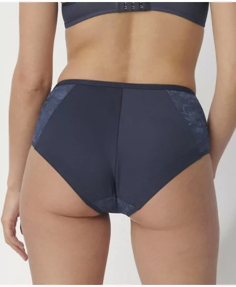 Triumph Amourette Charm Maxi 01