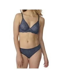 Triumph Amourette Charm Brazīlijas 01