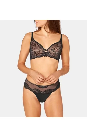 Triumph Amourette Charm W02