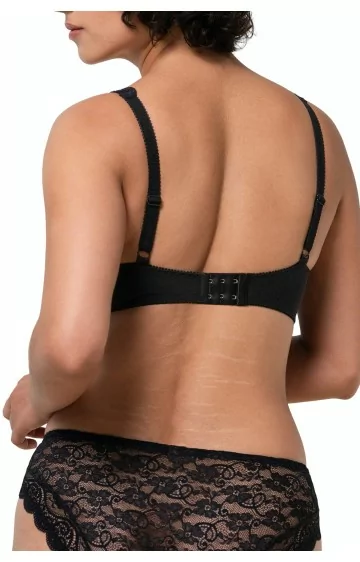 TRIUMPH AMOURETTE 300 WHP