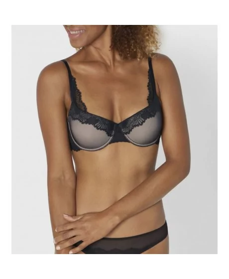 Triumph Lace Spotlight WHP