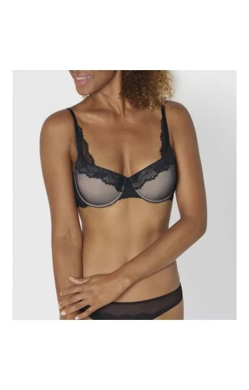 Triumph Lace Spotlight WHP