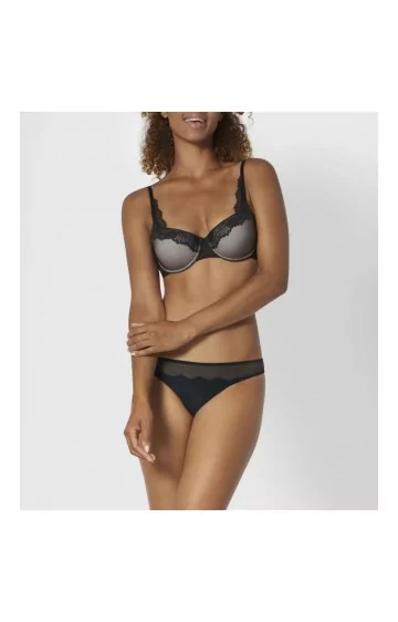 Triumph Lace Spotlight WHP