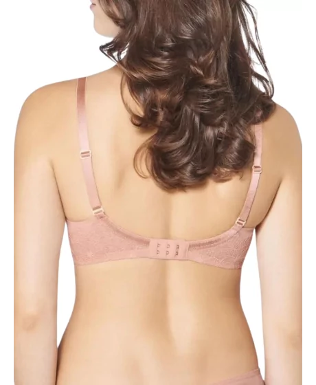 Triumph mežģīņu starmeši W