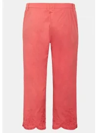 Sheego kapri bikses ar izšūtiem galiem