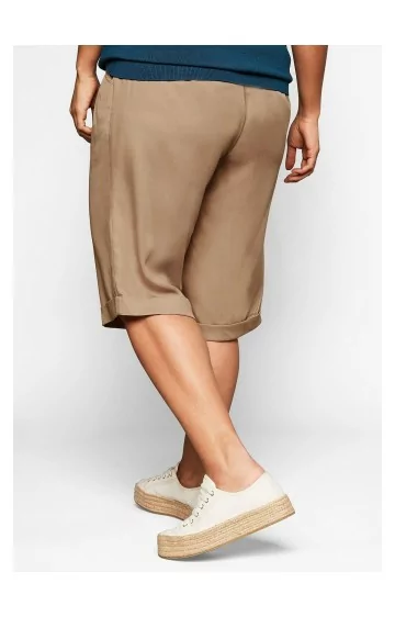 Sheego Bermudu salas