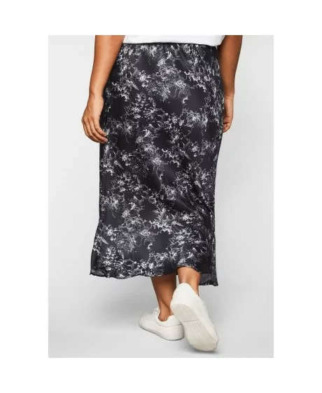 Pievilcīgi Sheego svārki