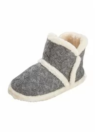 Siltas mājas čības