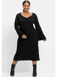 Trikotāžas Sheego kleita ar dziļu V veida izgriezumu