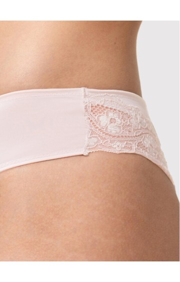 Triumph Lovely Micro Brazilian string