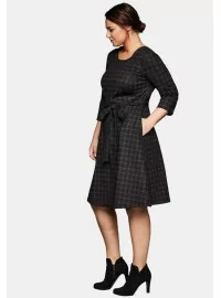 Sheego rūtaina kleita ar sānu kabatām