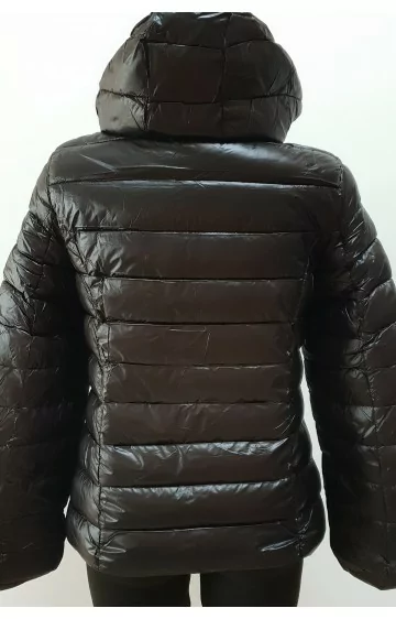 Īsa stepēta jaka ARTIKA