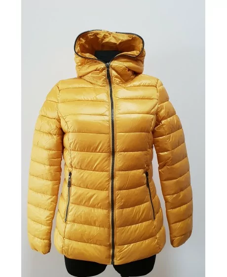 Īsa stepēta jaka ARTIKA