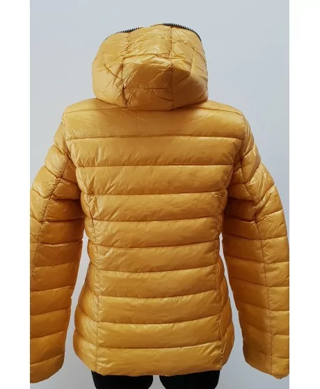 Īsa stepēta jaka ARTIKA