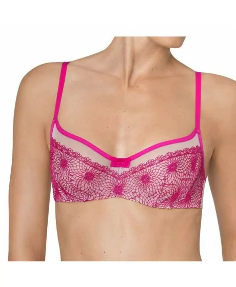 Triumfs Romance uzmanības centrā WH