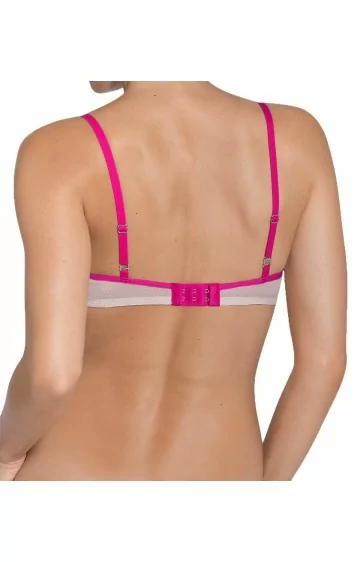 Triumfs Romance uzmanības centrā WH