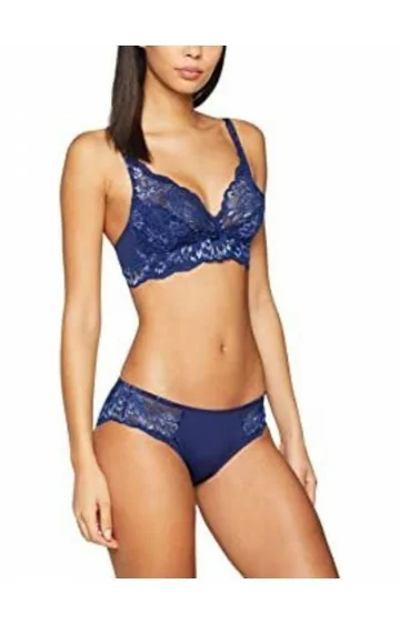 TRIUMFS AMOURETTE ŠARMS N