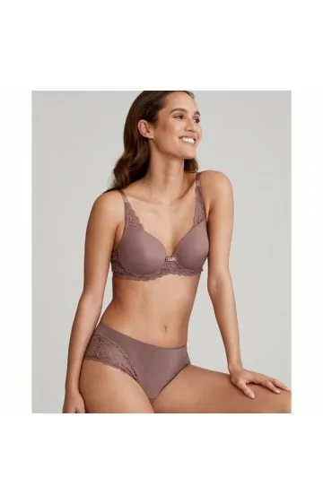 TRIUMPH Amourette Spotlight WHP