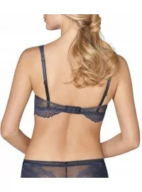 TRIUMFS SKAISTUMA PILNS MĪĻAIS W