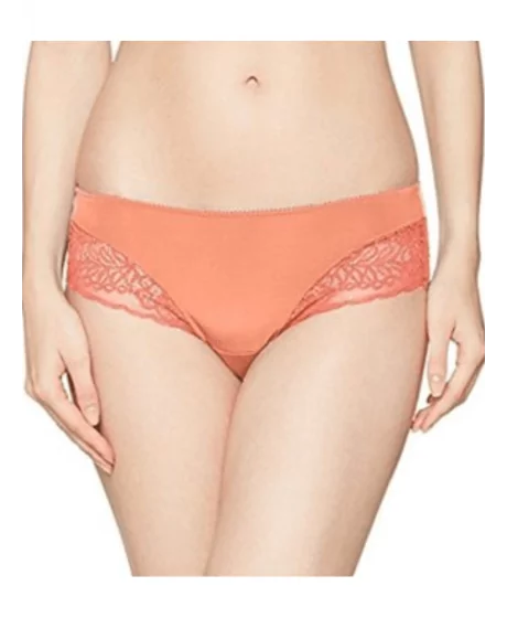 TRIUMPH Amourette uzmanības centrā