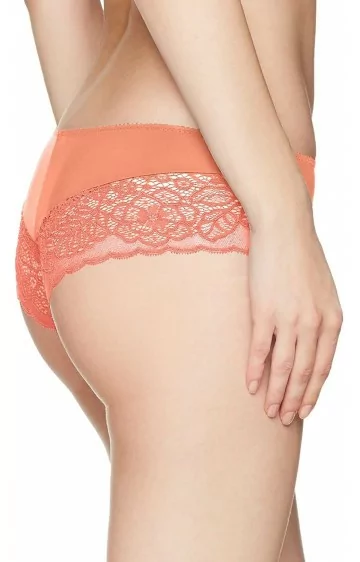 TRIUMPH Amourette uzmanības centrā