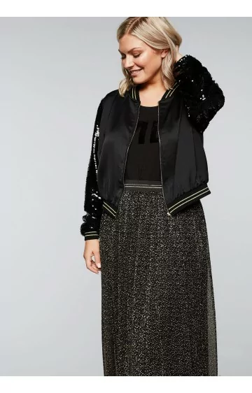 Svārki no kolekcijas Sheego by Miyabi Kawai