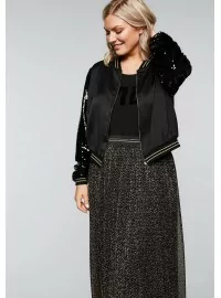 Svārki no kolekcijas Sheego by Miyabi Kawai