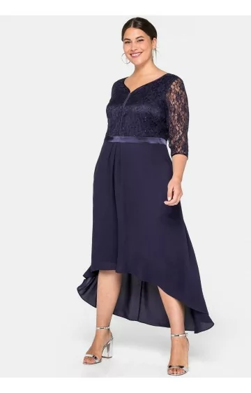 Sievišķīga un eleganta Sheego kleita