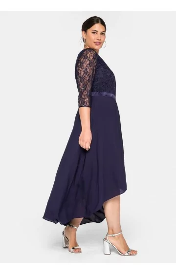 Sievišķīga un eleganta Sheego kleita