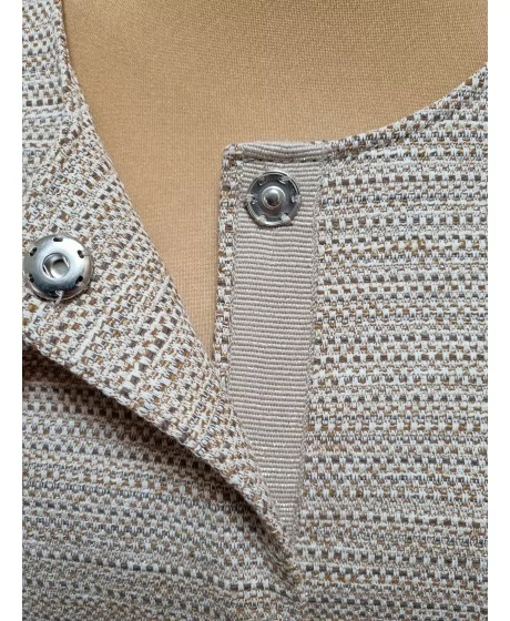 MONA jaka ar klasisku apaļu izgriezumu