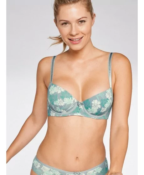 Naturana ziedu krūšturis