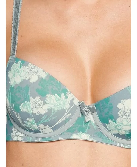 Naturana ziedu krūšturis