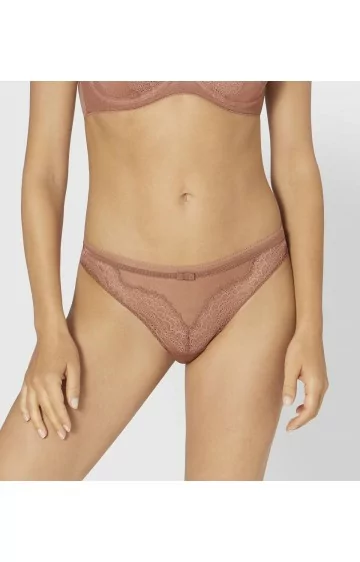 TRIUMPH Beauty-Full Darling String Triumph - 1