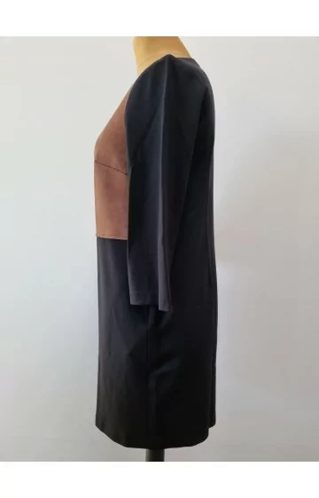 AMY VERMONT trikotāžas kleita ar kabatām un ādas imitācijas AMY VERMONT trikotāžas kleita ar kabatām un ādas imitācijas