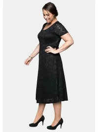 Sheego nėrinių suknelė su figūrą koreguojančiu apatiniu