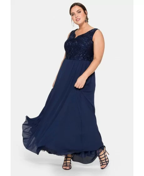 Sheego vakarkleita ar plandošiem svārkiem