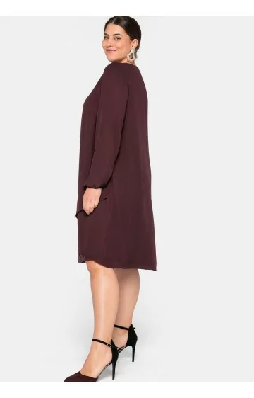 Daudzslāņaina zvana formas kleita Sheego