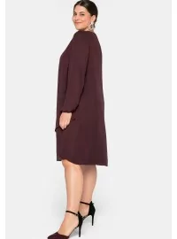 Daudzslāņaina zvana formas kleita Sheego