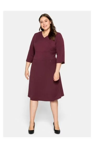 Masīva Sheego kleita ar regulējamu apakšveļu