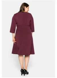 Masīva Sheego kleita ar regulējamu apakšveļu