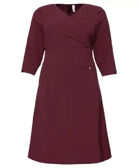 Masīva Sheego kleita ar regulējamu apakšveļu