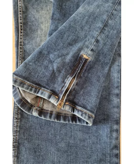 H.I.S. džinsi ar izšūtām kabatām un paaugstinātu vidukli