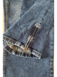 H.I.S. džinsi ar izšūtām kabatām un paaugstinātu vidukli