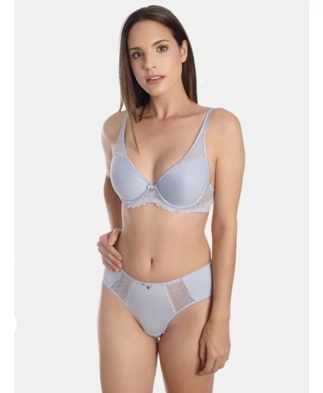 Sassa modes krūšturis